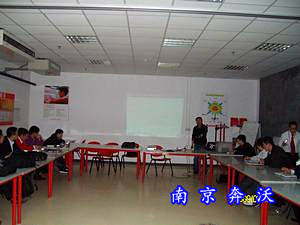 某國外大型連鎖超市-提供發(fā)電機組技術(shù)培訓及服務?。▓D）